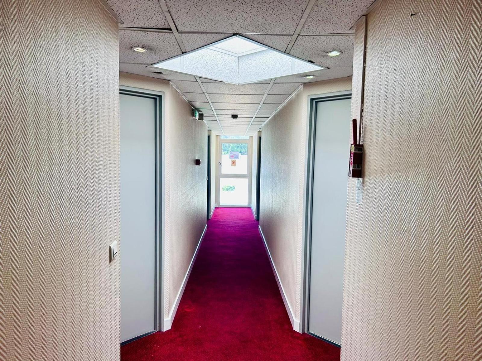 The Originals City, Hotel Nimes Costieres, Ex Inter Hotel מראה חיצוני תמונה